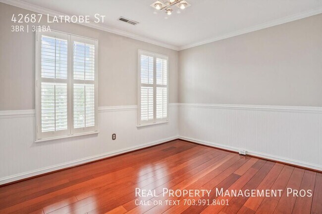 Building Photo - 42687 Latrobe St