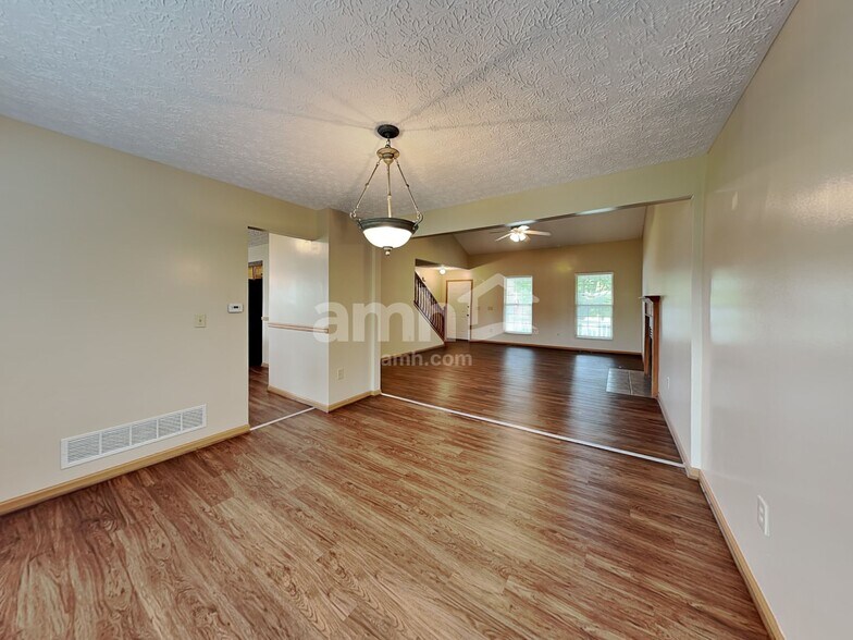 Building Photo - 6766 Eddleston Ct