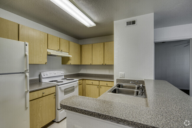 1BR, 1BA 700SF - 4012 Mariners Cove Ct Tampa, FL - Mariner's Cove Apartments