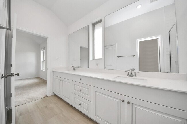 Building Photo - 15623 Red Panda Rd