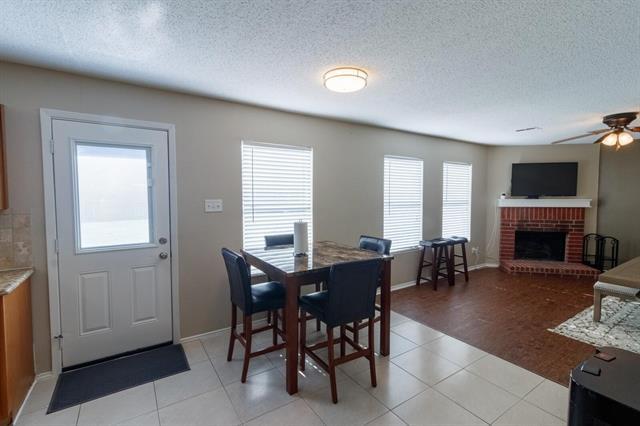 Building Photo - 2700 Peach Dr