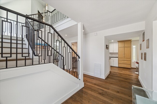 Building Photo - 7703 Bobbitt Ln