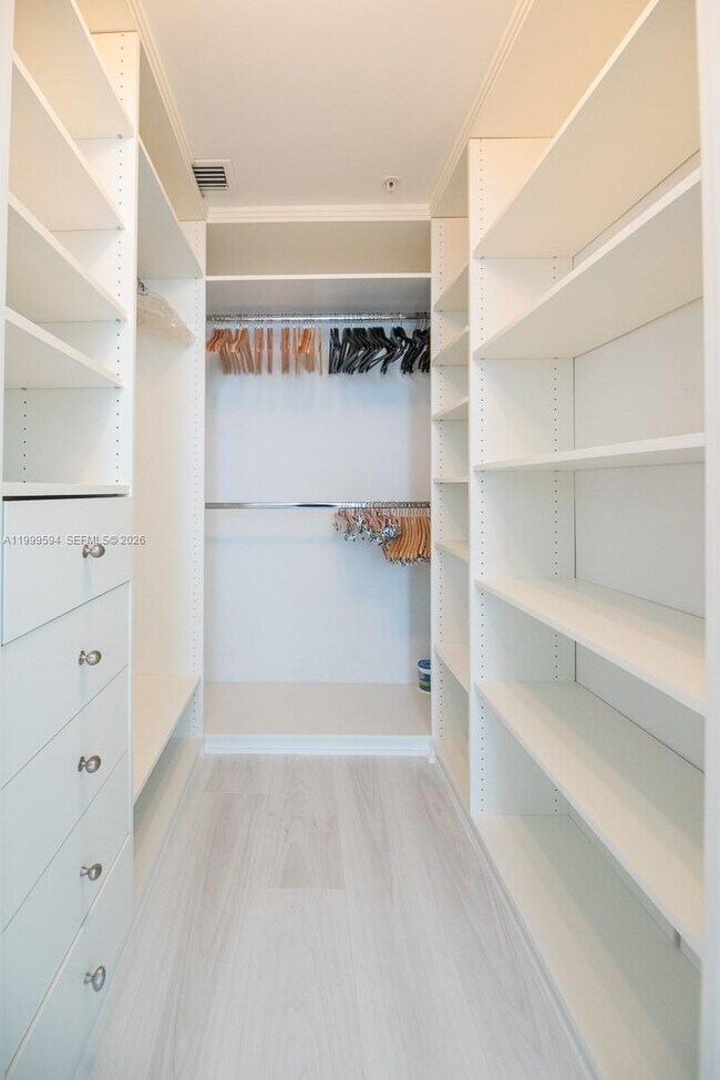 Building Photo - 2401 NE 65th St