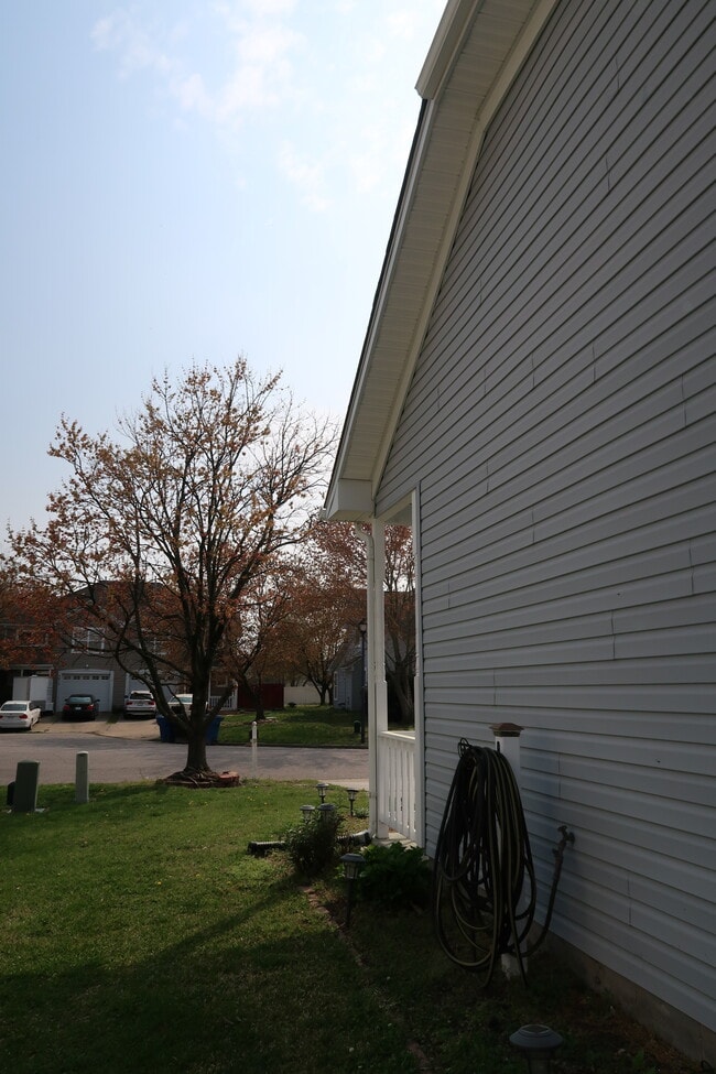 Building Photo - 5816 Reon Ct