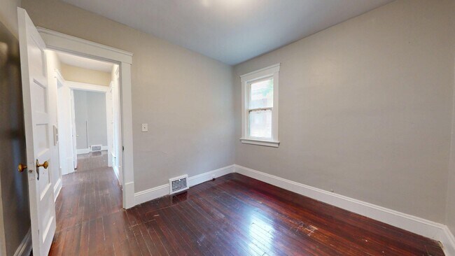 Building Photo - 3001 Denison Ave