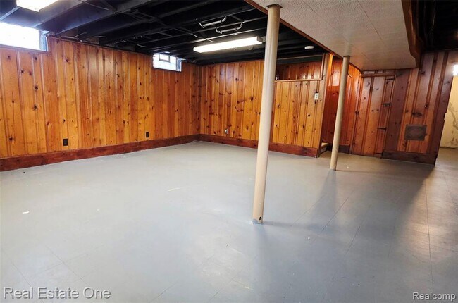 Building Photo - 4217 Crooks Rd