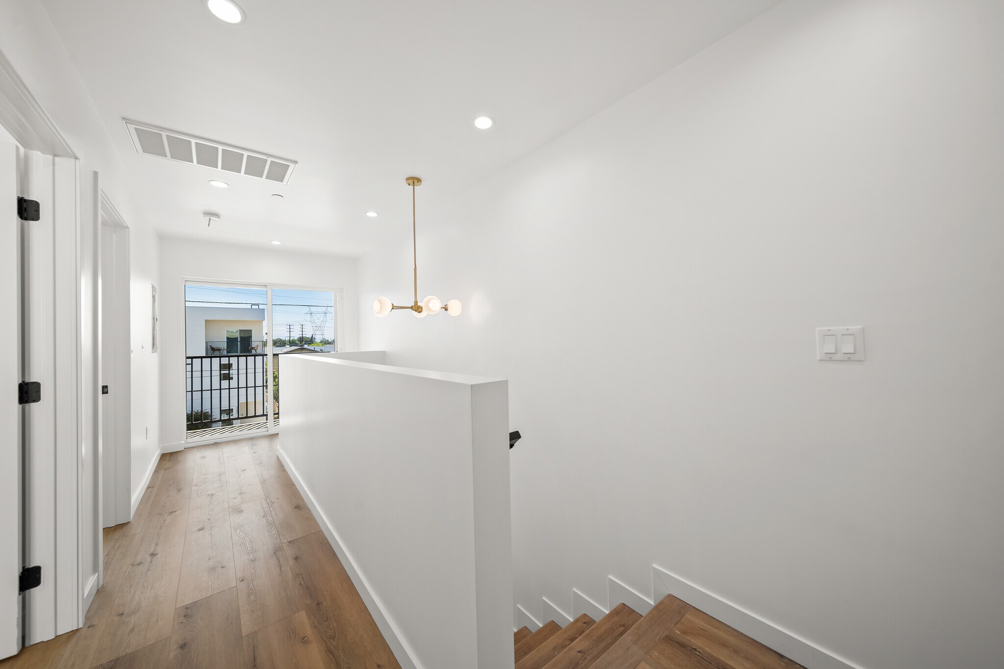 Building Photo - 6049 Craner Ave