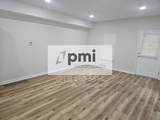 Building Photo - 2826 N Park Ave