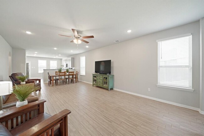 Building Photo - 7410 Arabian Moon Trail