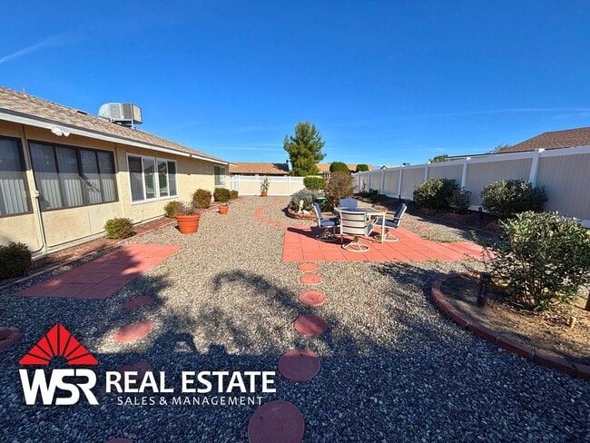 Building Photo - Sun City 55+ Community | 2 Bed, 2 Bath with Bonus Sunroom