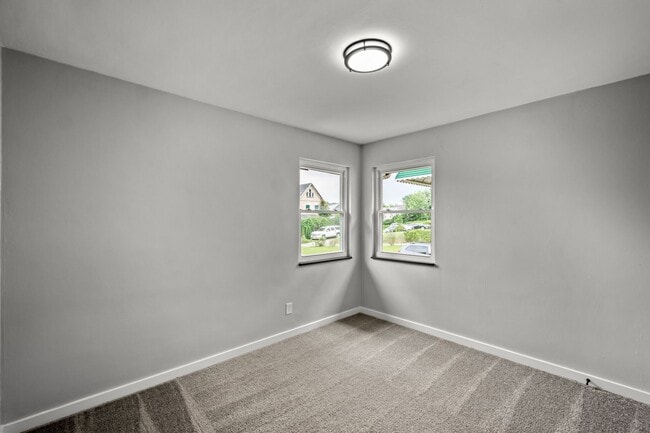 Building Photo - Stunning 3 bedroom home in McKeesport available now!