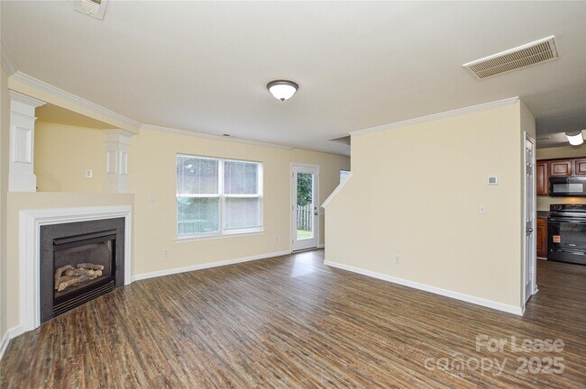 Building Photo - 6754 Sequoia Hills Dr