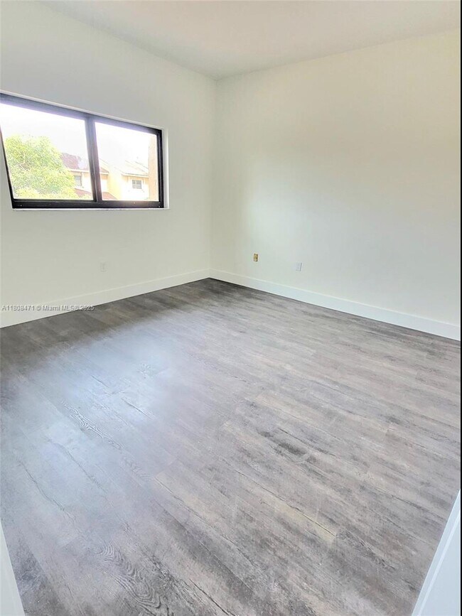 Building Photo - 19530 Cypress Ct