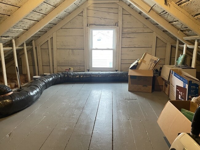 Building Photo - 23 Fisher St