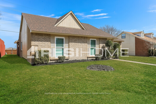 Building Photo - HOME FOR RENT!