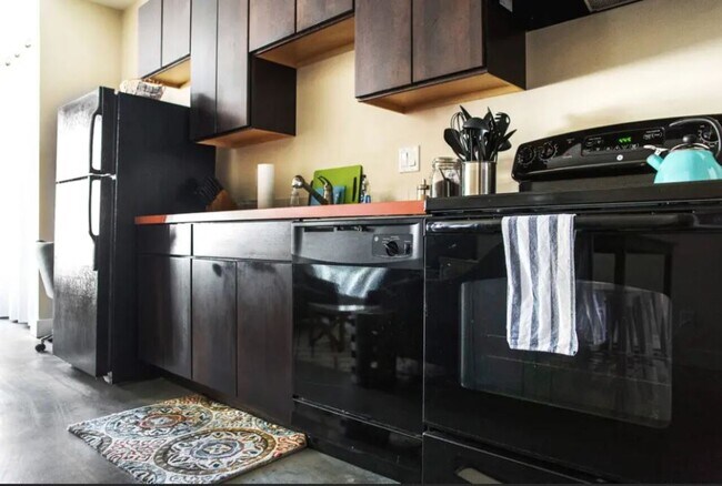 Building Photo - Cincinnati Lofts LLC