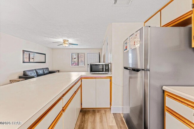 Building Photo - 120 Bonnie Ln