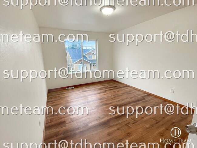 Building Photo - "Charming Bothell Retreat: 4-Bedroom Home ...