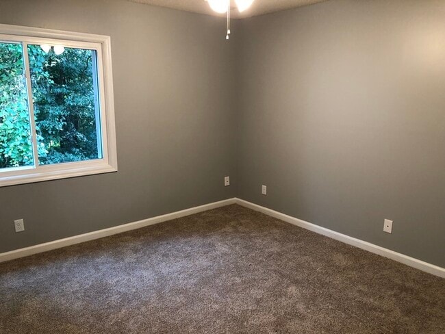 Building Photo - 4328 Pin Oak Dr