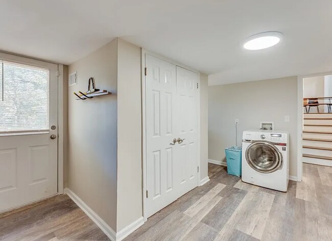 Building Photo - 2023 Jones Rd NW