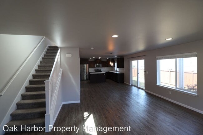 Building Photo - 3 br, 2 bath House - 1583 Nw 6th Ave