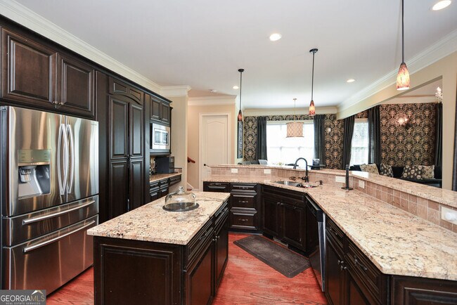 Building Photo - 2210 Spalding Dr