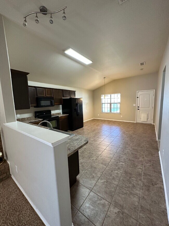 Building Photo - 9316 Rochester Ave