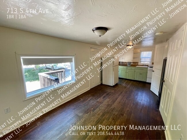 Building Photo - 713 S 4th Ave