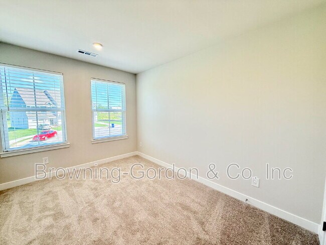 Building Photo - 813 Rivergate Pkwy