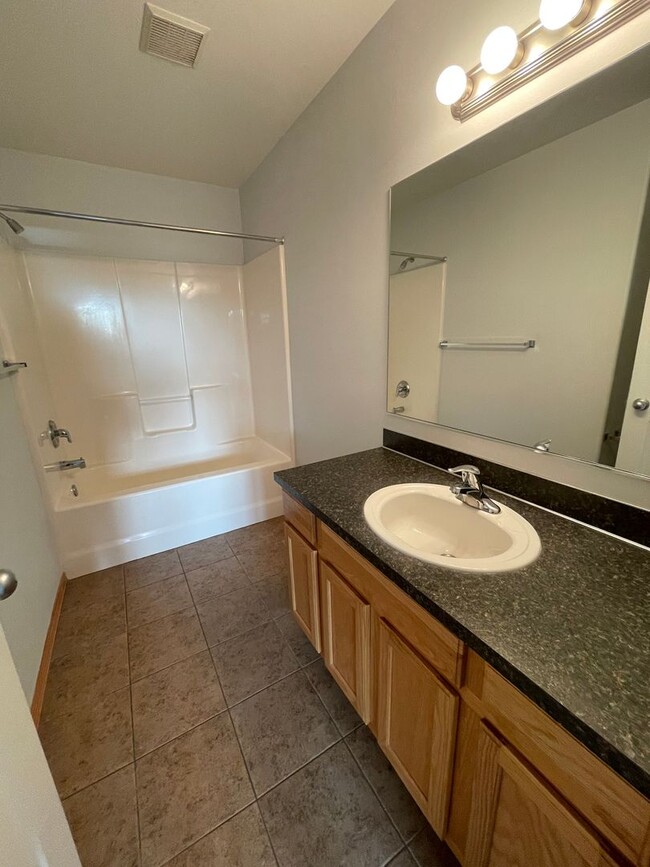 Primary Photo - Amazing 3 Bedroom Condo with Garage and Vi...