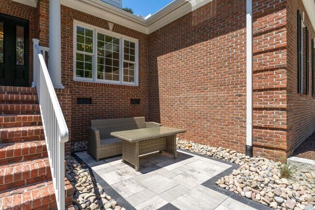 Building Photo - 8703 Decoy Ln