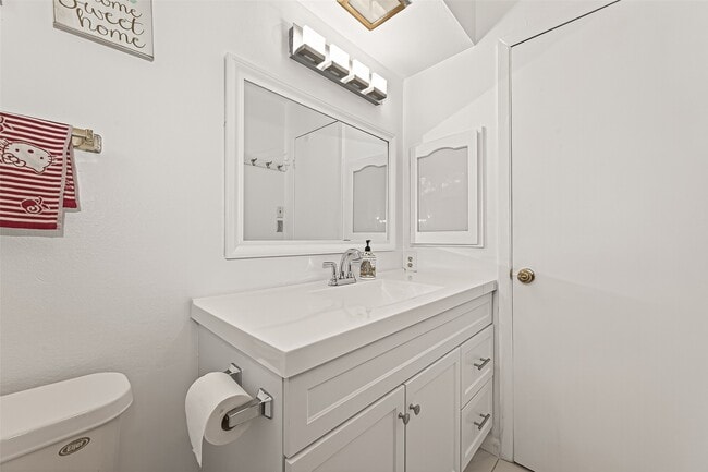 Building Photo - 10823 Sandstone St