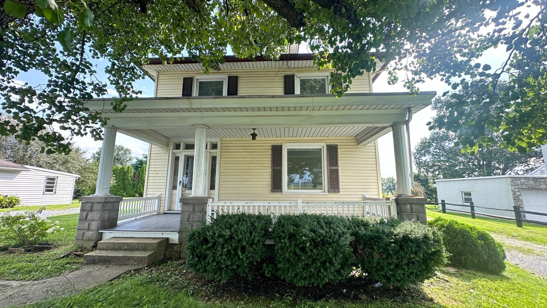 Building Photo - 1864 W Main St