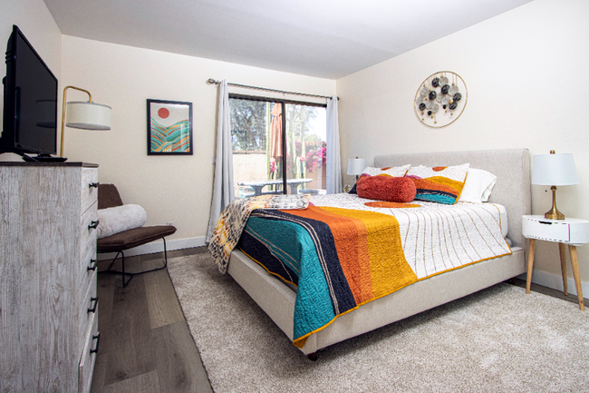 Building Photo - 37640 Los Cocos Dr E