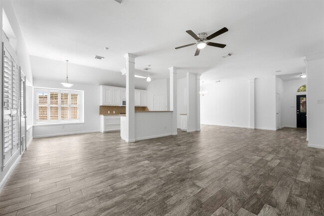 Building Photo - 18418 Sailfish Cove Dr