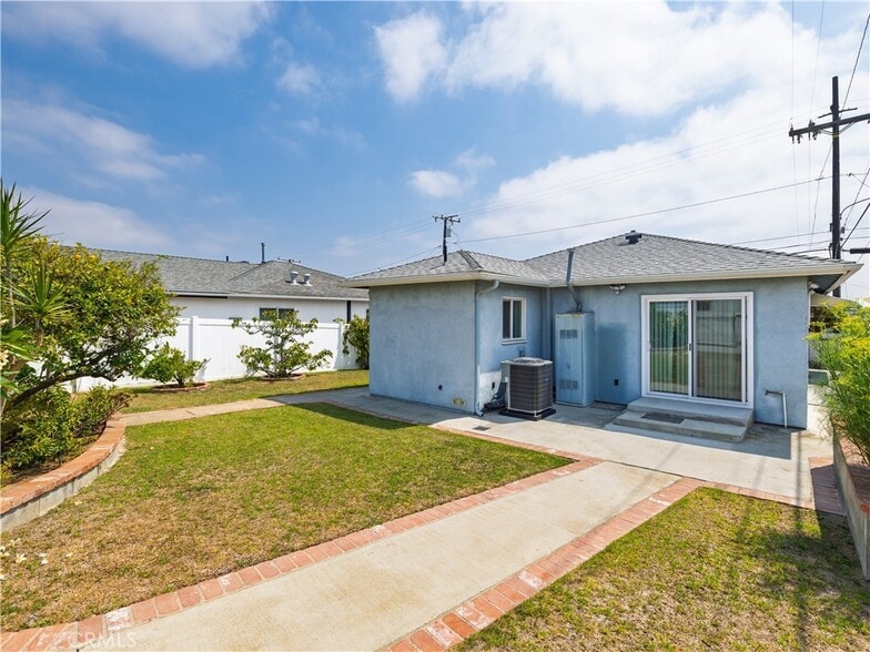 Building Photo - 931 Hillcrest St