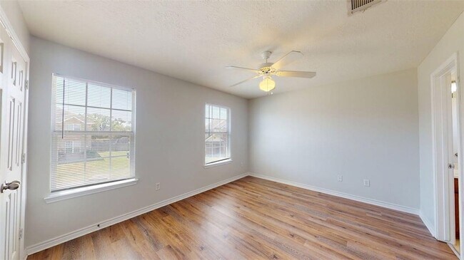 Building Photo - 4131 McFarland Dr