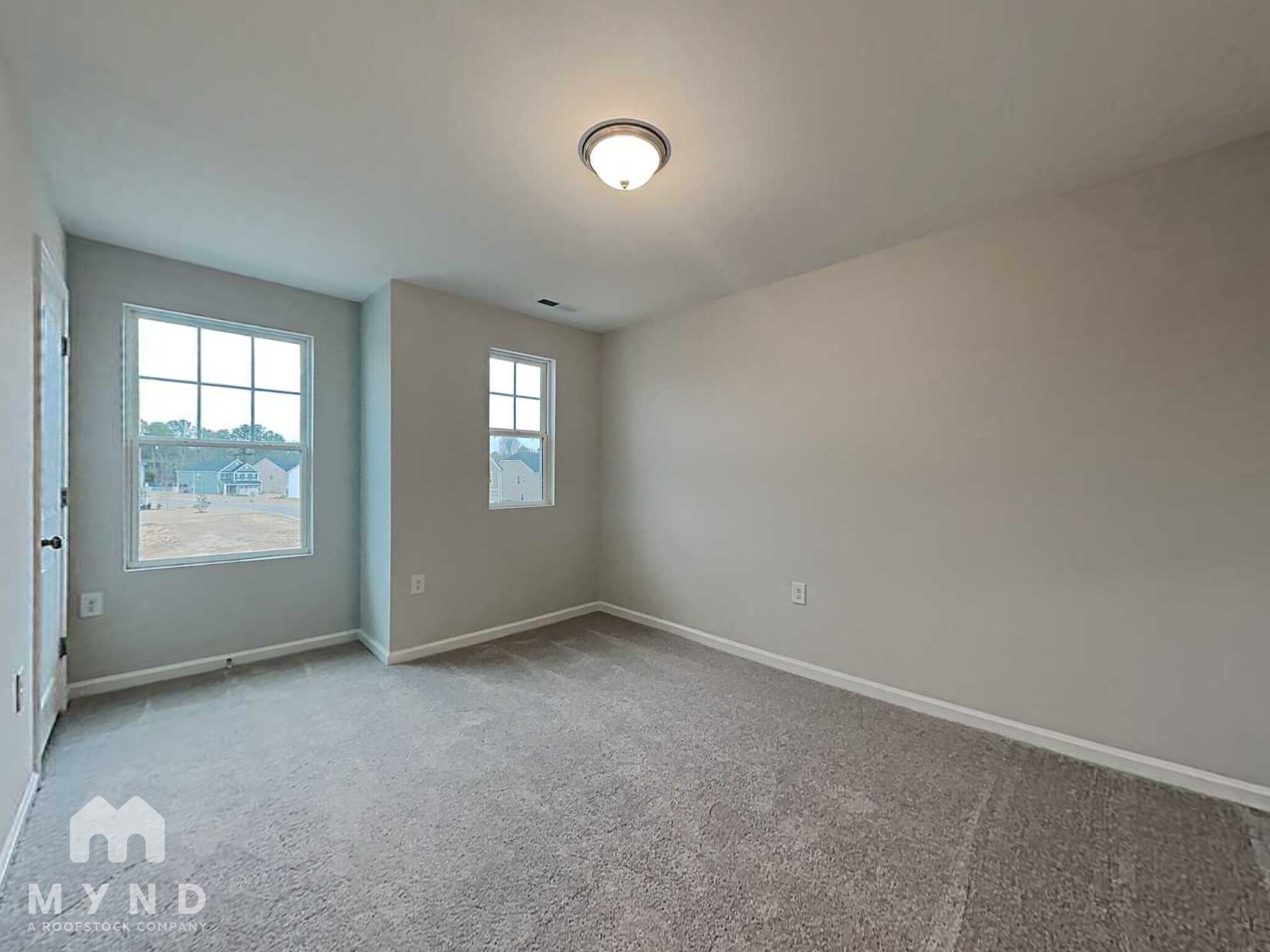 Building Photo - 1601 Trembley Pk Dr