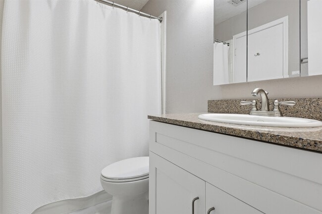 Building Photo - 8518 Pool Creek Dr