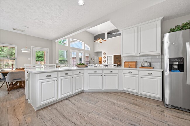 Building Photo - 155 E Concord Valley Cir