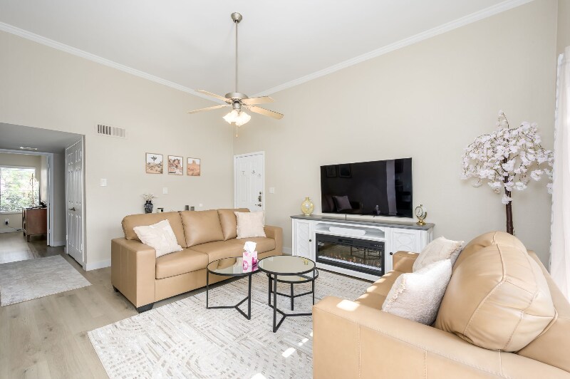 Building Photo - 3600 Hayden Rd