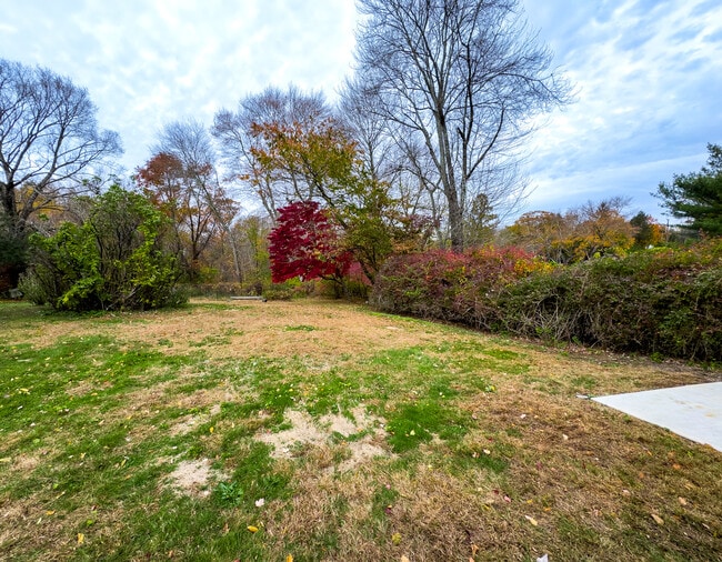 Building Photo - 1814 Newfield Ave