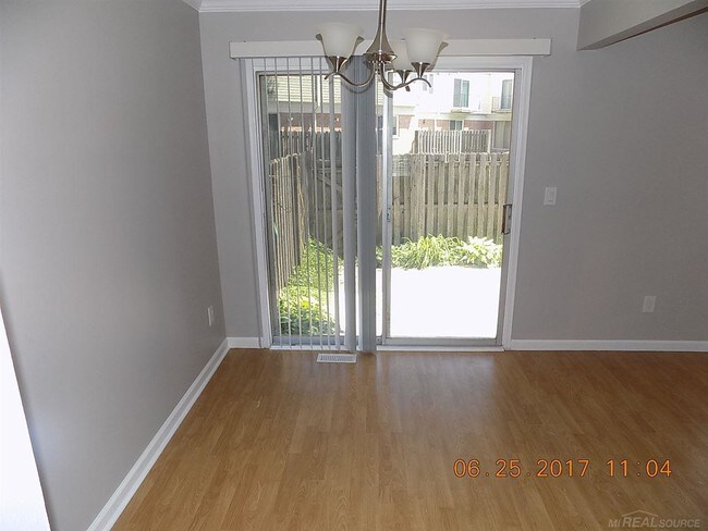 Building Photo - 37294 Charter Oaks Blvd