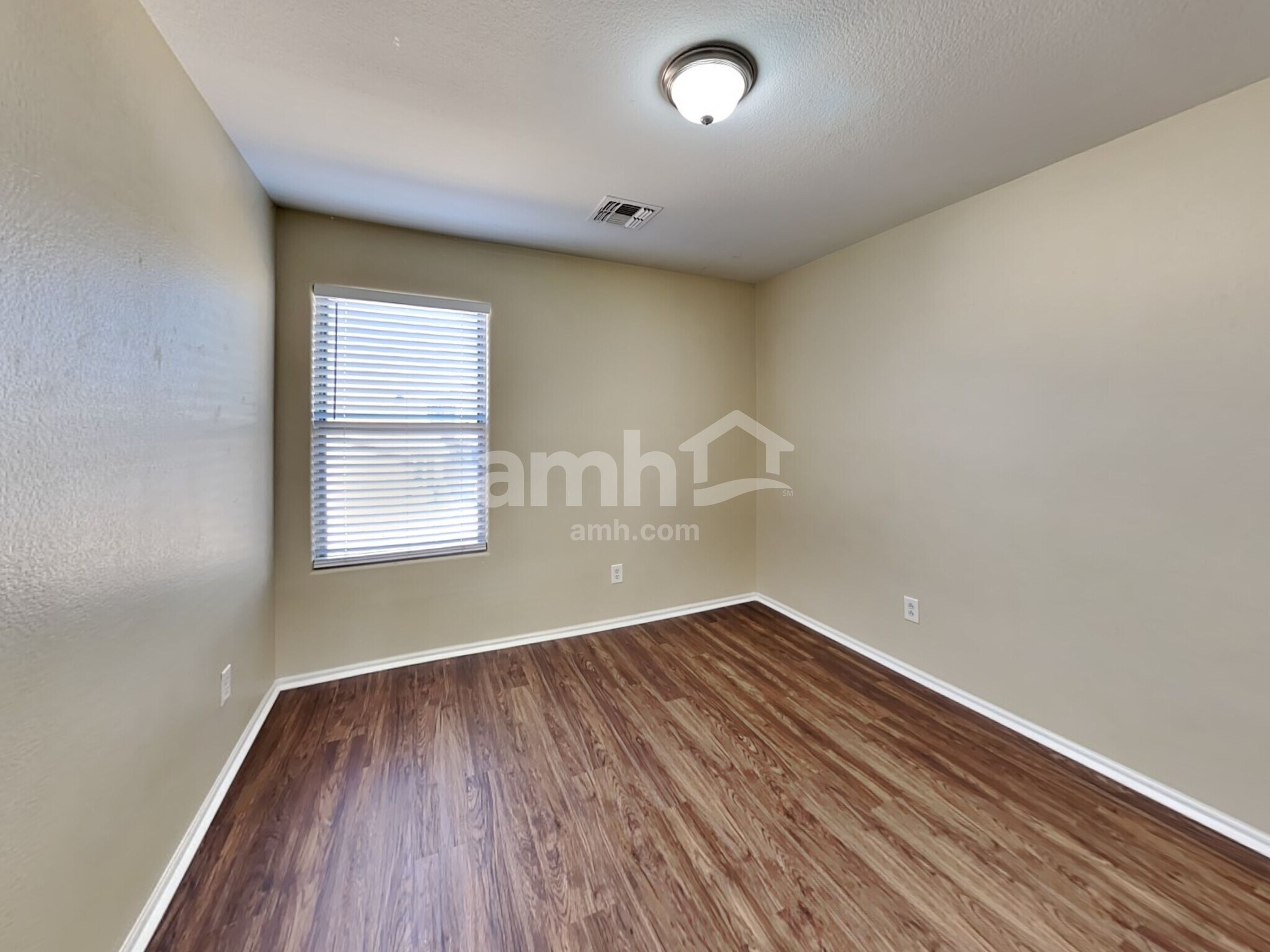 Building Photo - 16632 W Belleview St