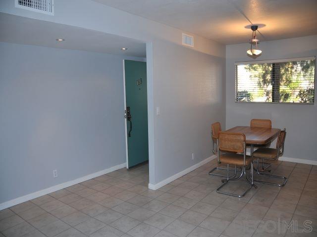 Building Photo - 5301 E Waverly Dr
