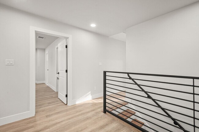 Building Photo - “Newly Remodeled 4BR Home in Prime San Antonio Location”