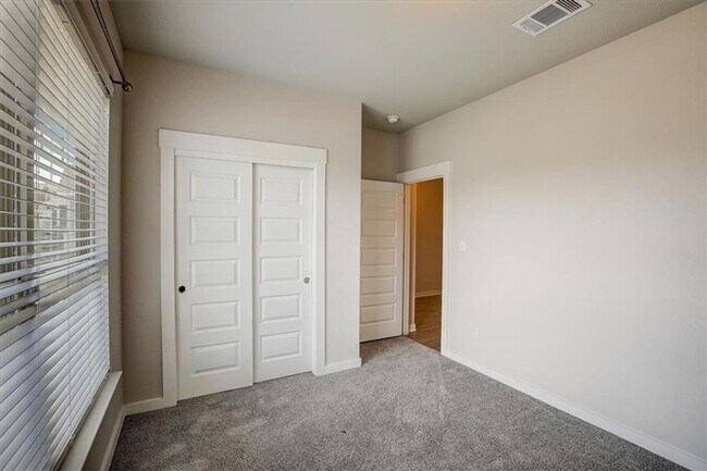 Building Photo - 216 Trellis Blvd