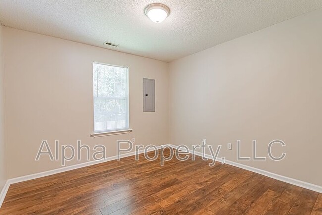 Building Photo - 20 Fairhope Ln