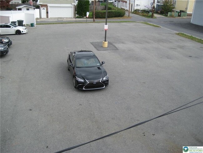 Building Photo - 113 E Broad St