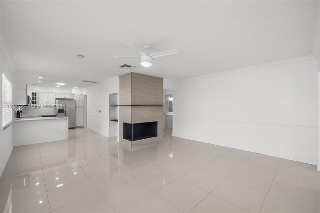 Building Photo - 1627 Moffett St